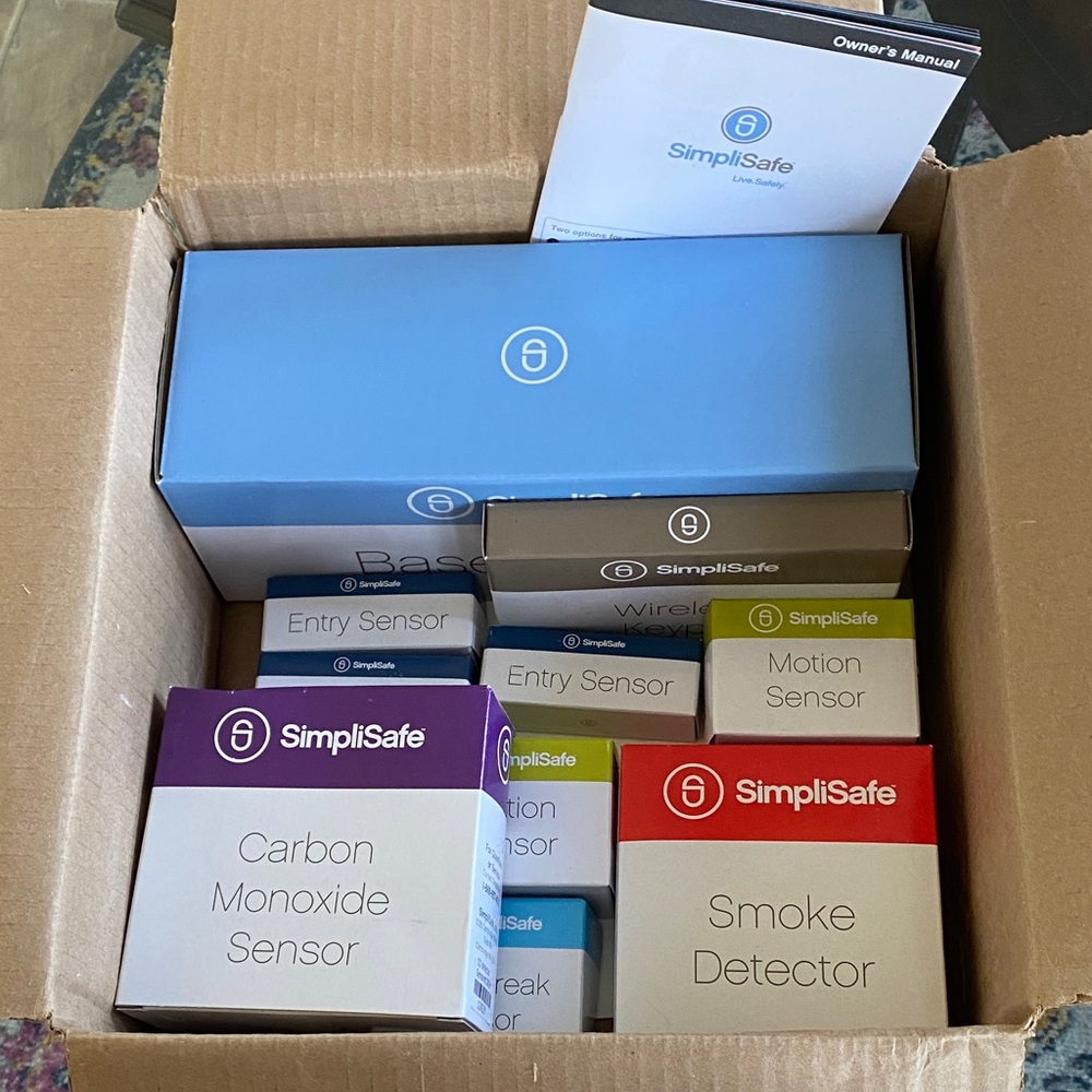 SimpliSafe Security Kit with Multi-Color Sensors